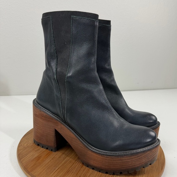 Free People Shoes - Free People West Johanna Chelsea Clog Boots
